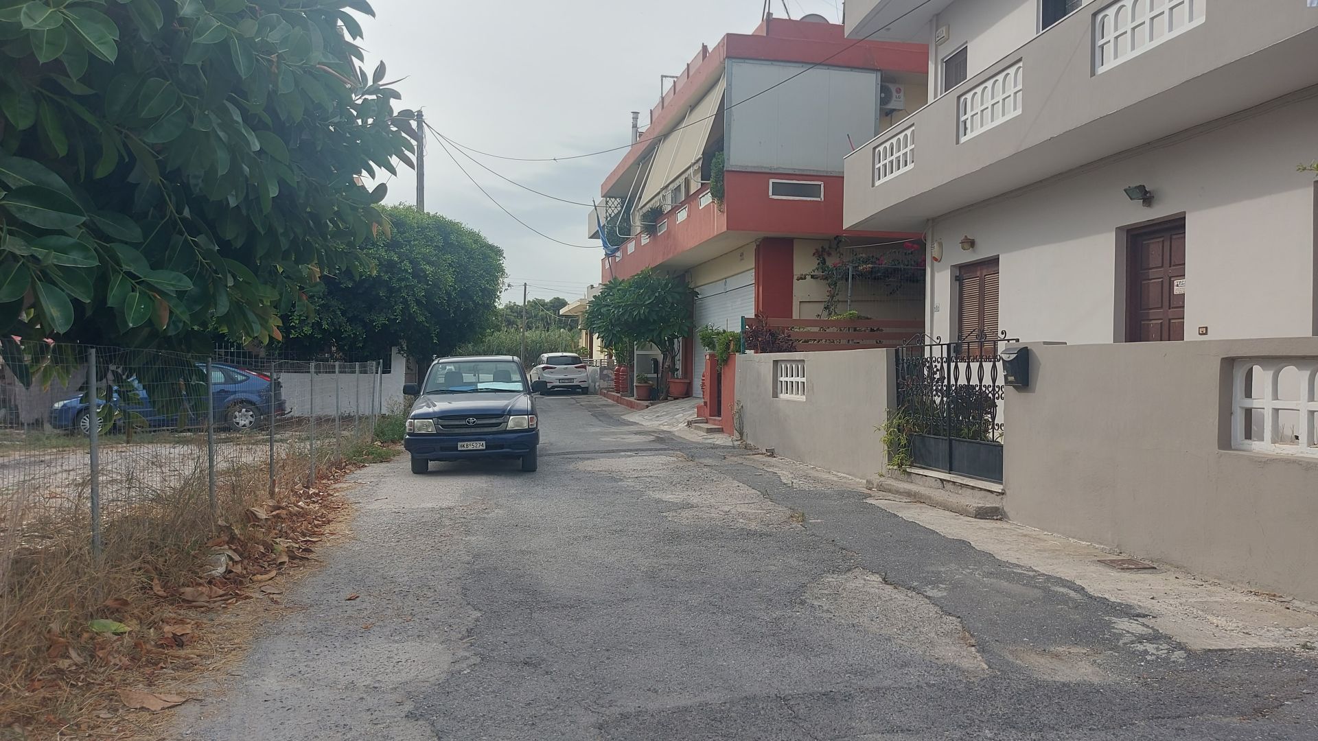 Βερουδάκη Οικόπεδο 1