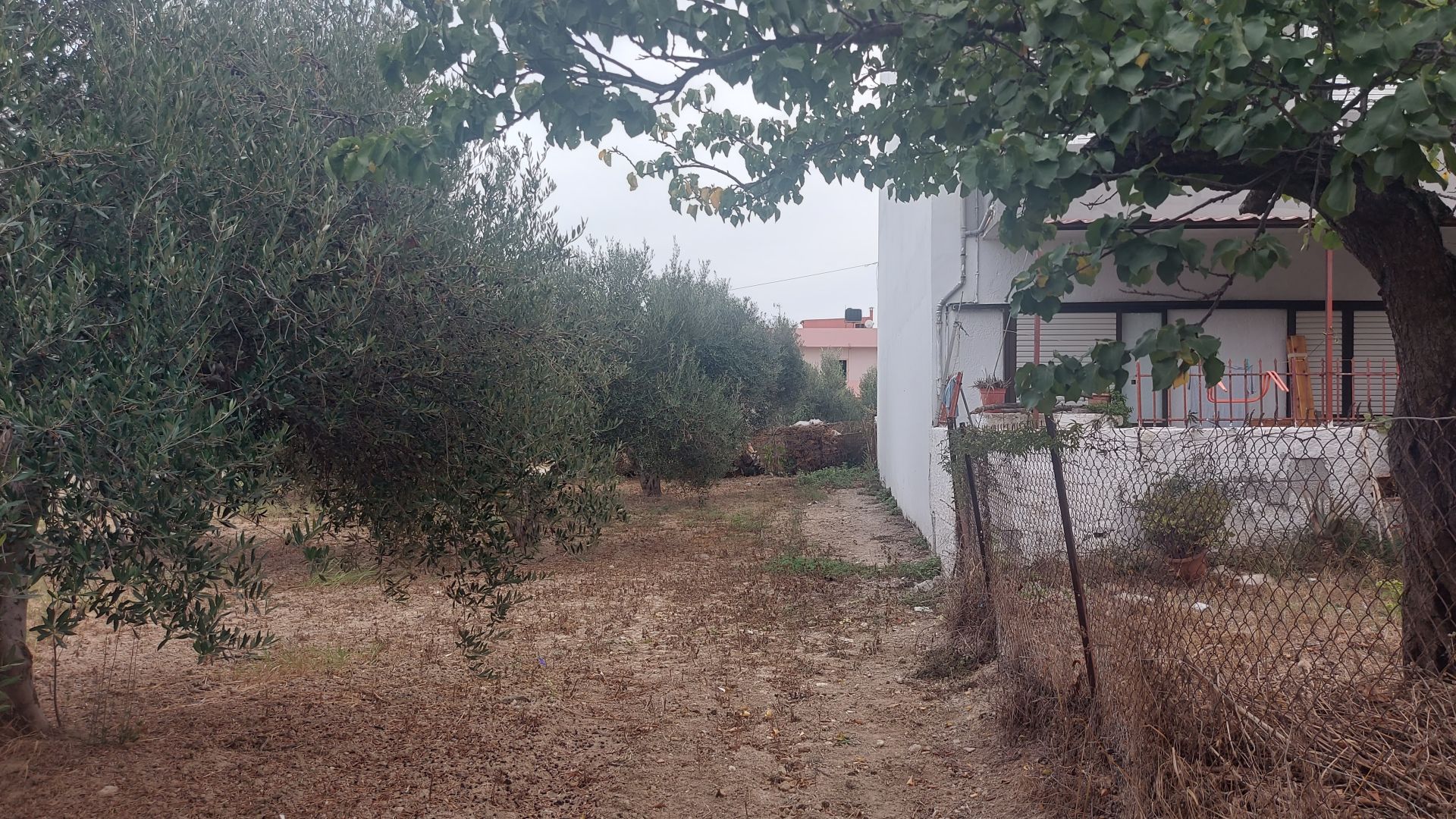 Βερουδάκη Οικόπεδο 2